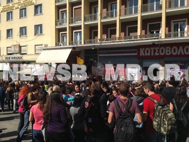 ΤΩΡΑ: Κλειστή η Σταδίου (pics)