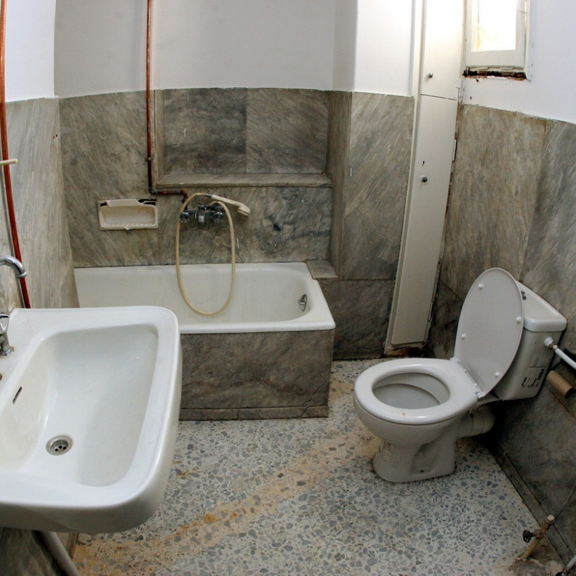 Επιπλώθηκαν τα διαμερίσματα των αστέγων στο Κέντρο της Αθήνας (pics)