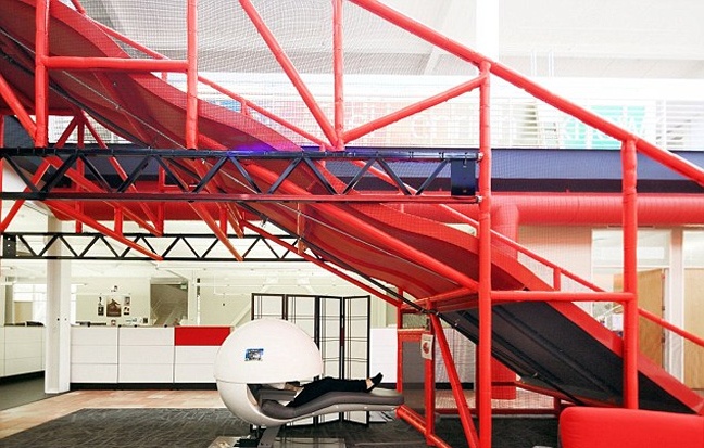 Δείτε τα εντυπωσιακά γραφεία του youtube