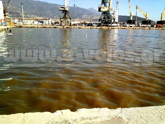 Περιβαλλοντικό έγκλημα στο Βόλο-Η ΔΕΥΑΜΒ μετέτρεψε το λιμάνι σε βούρκο