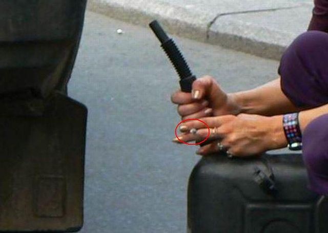 ΔΕΙΤΕ: Μόνο γυναίκα θα μπορούσε να το κάνει αυτό...