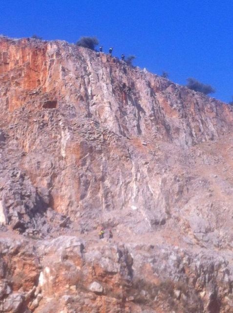 Επικίνδυνη διάσωση σε χαράδρα από την 7η ΕΜΑΚ (ΦΩΤΟ) 