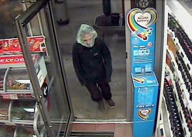 Δεν φαντάζεστε τι φόρεσε για να κάνει ληστεία 