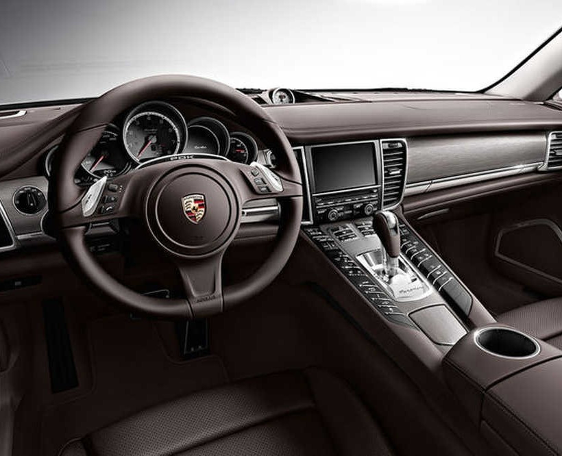 Νέα Porsche panamera turbo s με 570 άλογα