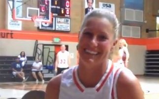 Την έδιωξαν από το σχολείο για την... «άσεμνη» φωτογραφία στο Facebook