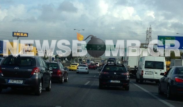 ΤΩΡΑ: Μεγάλο μποτιλιάρισμα στην εθνική οδό (pics) 