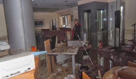 Εικόνες βιβλικής καταστροφής στις Σπέτσες (pics)