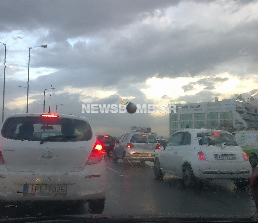 Μποτιλιάρισμα χιλιομέτρων στην εθνική οδό (pics)