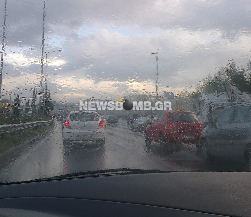 Μποτιλιάρισμα χιλιομέτρων στην εθνική οδό (pics)