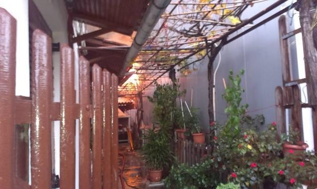 Πάτρα: Φωτιά σε σπίτι και αποθήκη με Χριστουγεννιάτικα