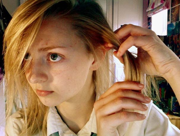 Αυτή η κοπέλα έχει μια πραγματικά πολύ περίεργη συνήθεια (pics)