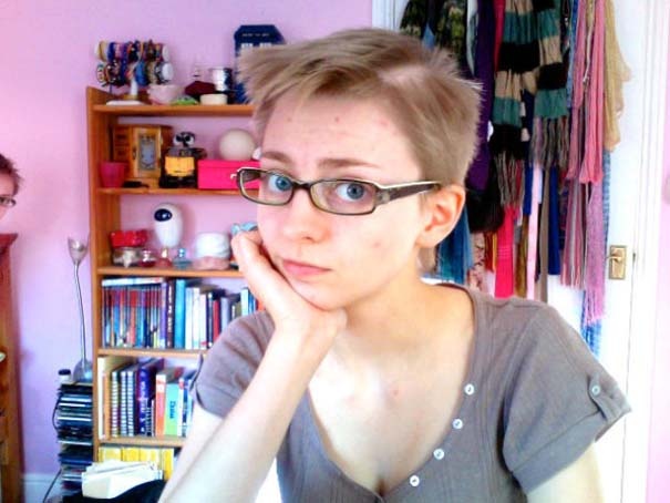 Αυτή η κοπέλα έχει μια πραγματικά πολύ περίεργη συνήθεια (pics)