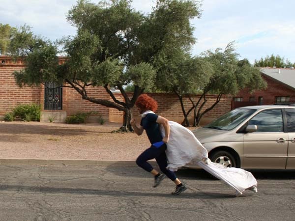 Επικές φωτογραφίες: Η σύζυγος τον εγκατέλειψε και δείτε τι της έκανε!