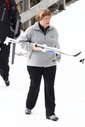 Μέρκελ: Επιβάλει σκληρή λιτότητα ενώ κάνει σκι στο Σεν Μόριτζ (pics)