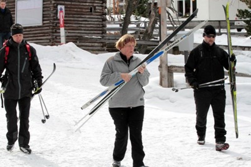 Μέρκελ: Επιβάλει σκληρή λιτότητα ενώ κάνει σκι στο Σεν Μόριτζ (pics)