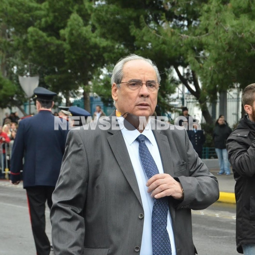 Με λαμπρότητα o εορτασμός των Θεοφανείων στον Πειραιά (pics+vid)