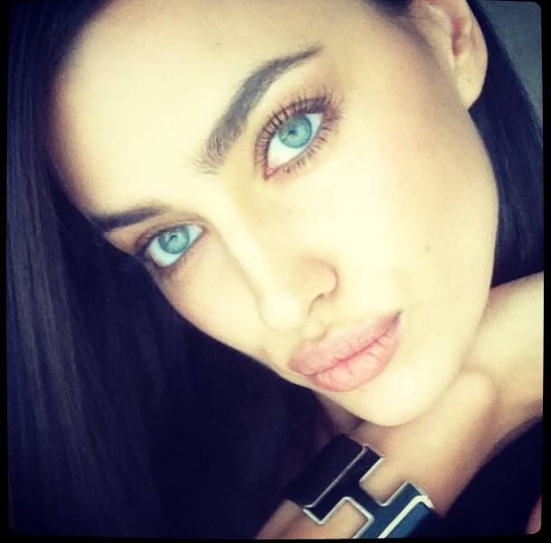 Irina Shayk: Η καλλονή που είναι εθισμένη με τα social media (photos)