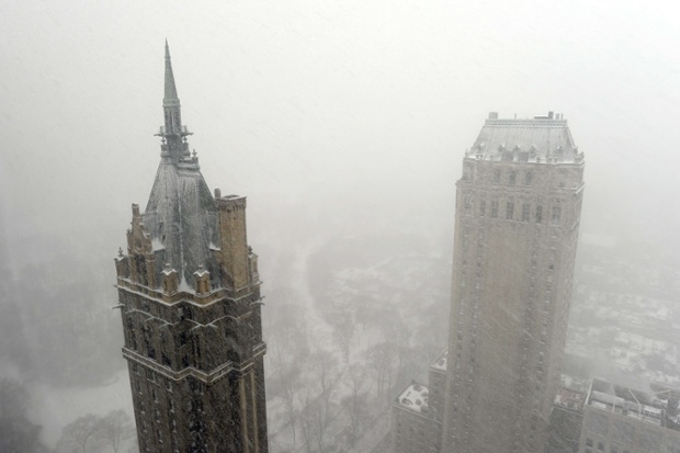 PHOTOS: Εντυπωσιακά ενσταντανέ από τη χιονισμένη Νέα Υόρκη