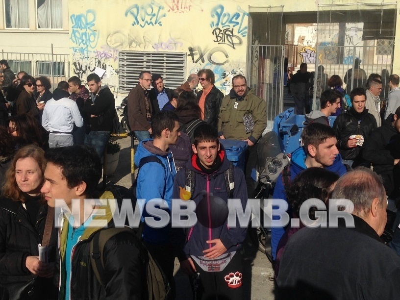Κλειστή η Πειραιώς από εκπαιδευτικούς (pics)