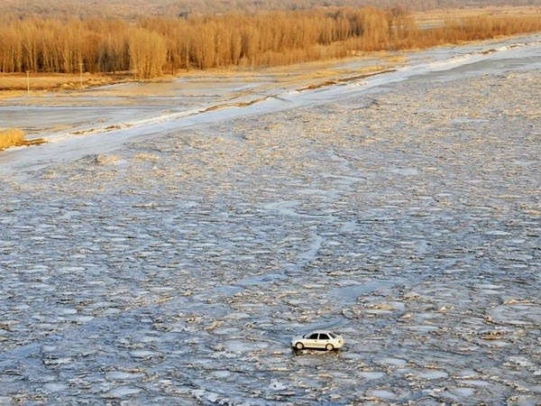 Απίστευτο: Πήγε να αποφύγει τα διόδια και... δείτε τι έπαθε! (pics)