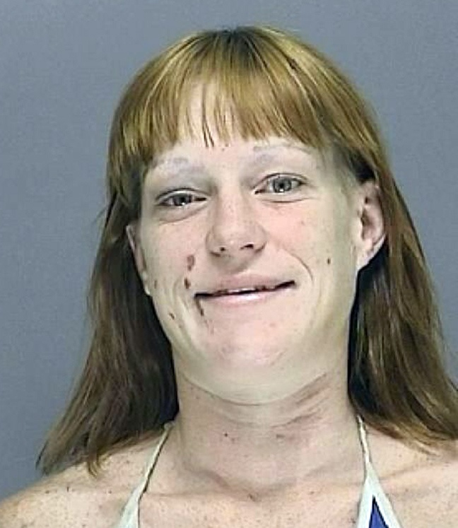 Φωτογραφίες-ΣΟΚ: Δείτε πώς έγινε αυτή η γυναίκα μετά από 23 συλλήψεις