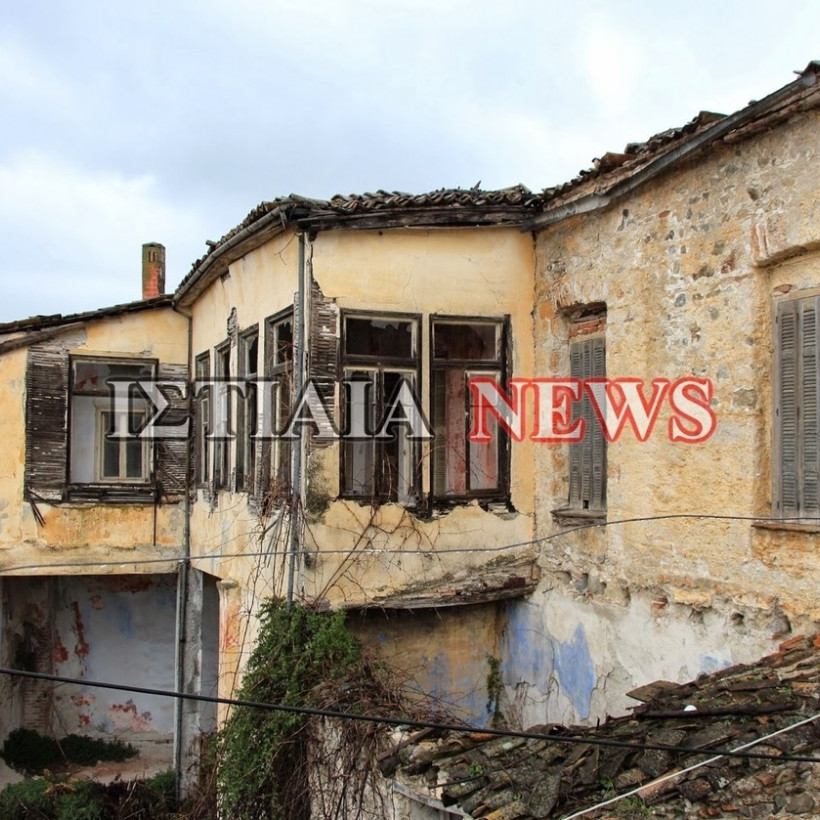 Ιστιαία: Κατέρρευσε κτίριο δίπλα σε γηροκομείο (pics)
