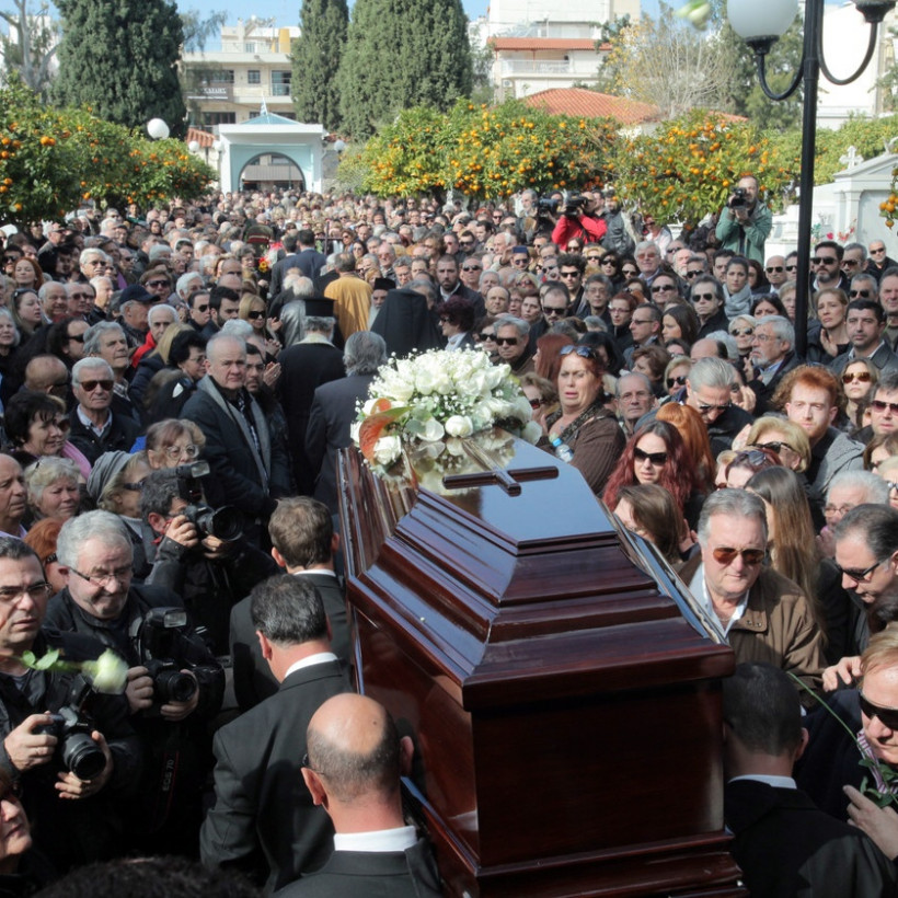 Το τελευταίο αντίο στην Τζένη Βάνου
