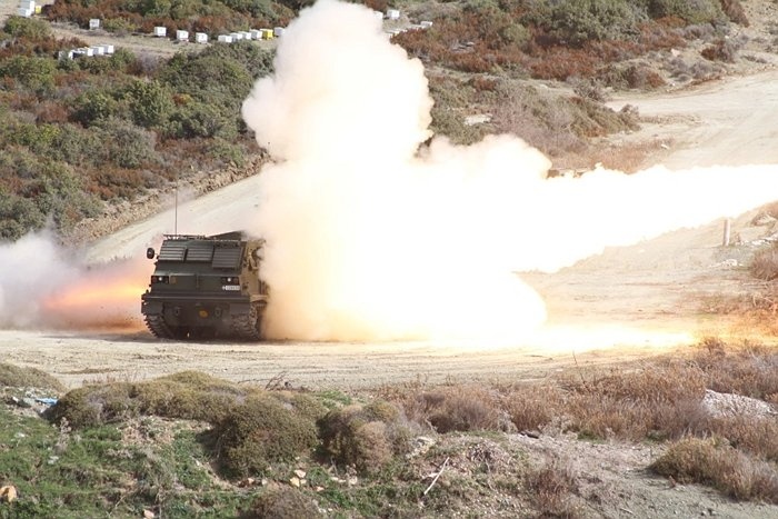 «Έβρεξε» καυτό ατσάλι στον Έβρο (pics)