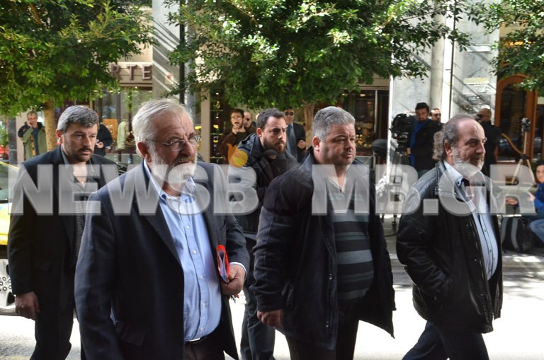 Σε εξέλιξη η συνάντηση Στουρνάρα- αγροτών