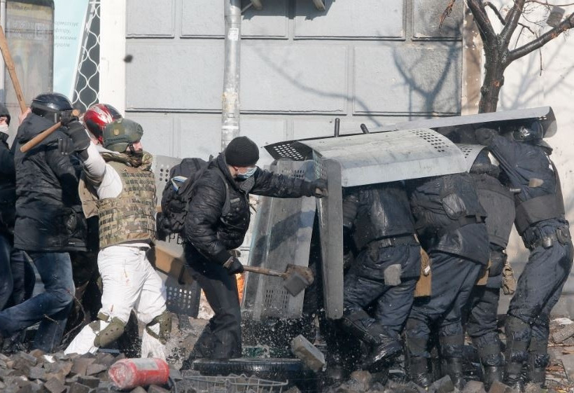 Ουκρανία: 5 νεκροί και 150 τραυματίες στις διαδηλώσεις (pics+video)