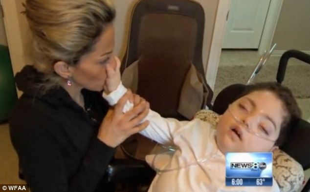 Συγκλονιστικό βίντεο: Συνάντησε τον οδηγό που άφησε το παιδί της φυτό