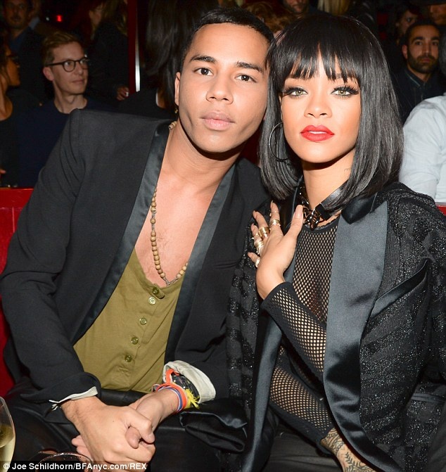 Η Rihanna δεν άφησε τίποτα στη φαντασία 