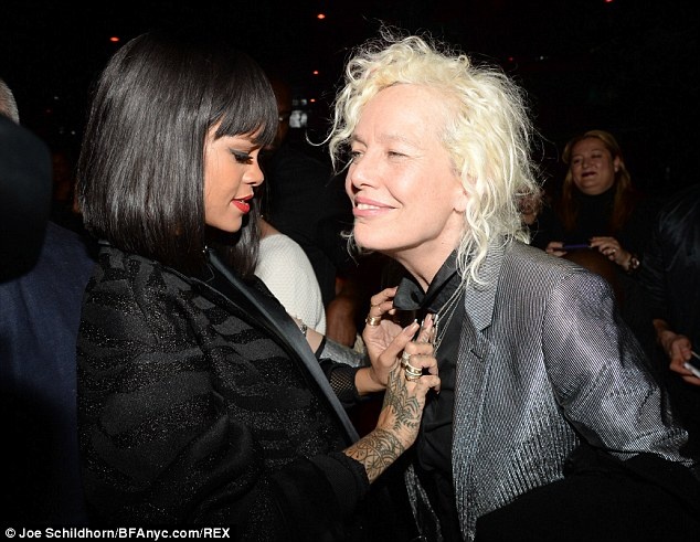 Η Rihanna δεν άφησε τίποτα στη φαντασία 