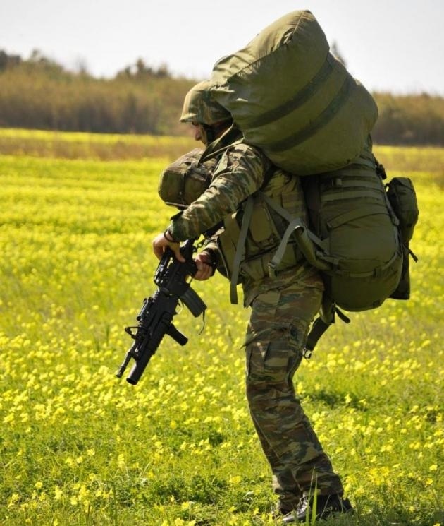 Exercise “Arrow” This is how the Greek Paratroopers are training (pic)