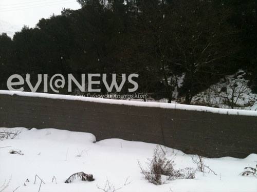 Εύβοια: Στα λευκά ντύθηκαν τα ορεινά της Στενής (pics)