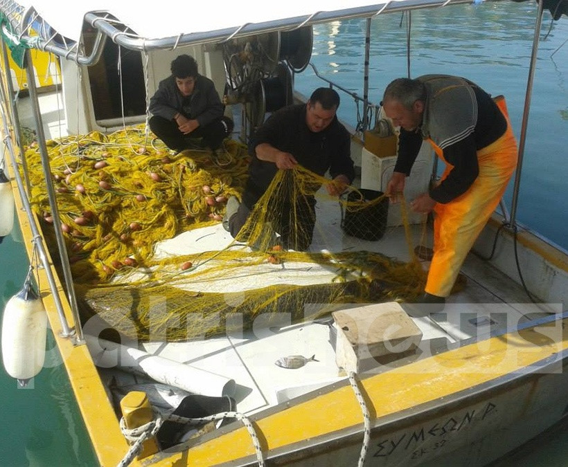 Κυλλήνη: Δεν πίστευε στα μάτια του ο ψαράς όταν είδε τα δίχτυα του!