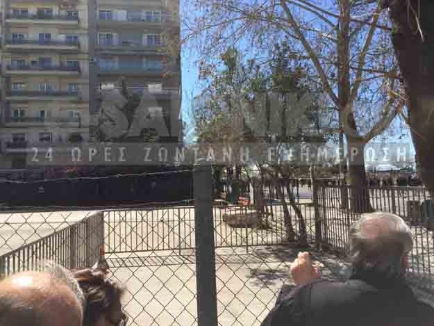 Θεσ/νικη: Σιδηρόφρακτη παρέλαση με φυγαδευμένους πολιτικούς (pics)