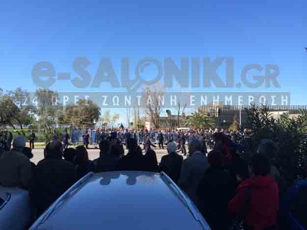 Θεσ/νικη: Σιδηρόφρακτη παρέλαση με φυγαδευμένους πολιτικούς (pics)