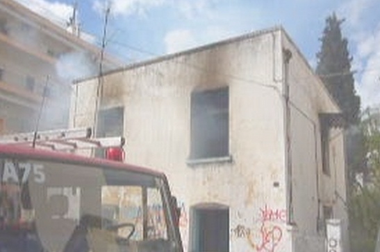 Στις φλόγες διώροφη μονοκατοικία στην Ξάνθη (pics)