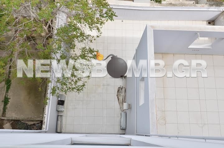 ΦΩΤΟΡΕΠΟΡΤΑΖ: Το σημείο όπου αυτοκτόνησε η γυναίκα στο Περιστέρι