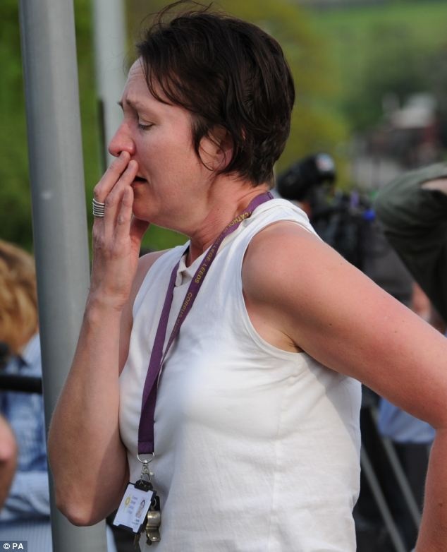 Θρήνος για την καθηγήτρια που μαχαιρώθηκε μέχρι θανάτου