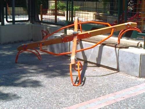 When playgrounds share… horror!
