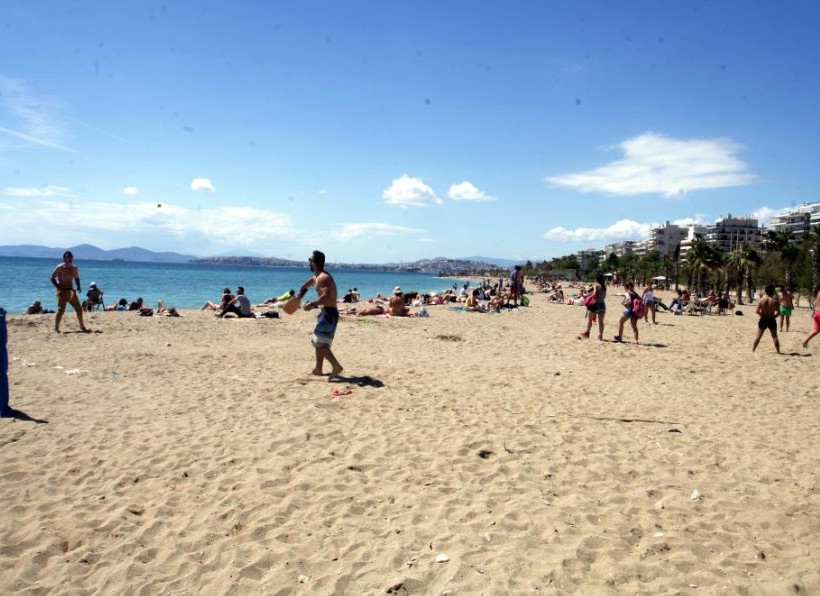 Πρωτομαγιά στις παραλίες της Αττικής (pics) 