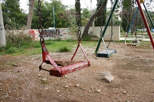 When playgrounds share… horror!