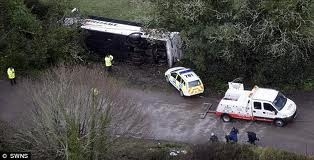 Τροχαίο δυστύχημα με λεωφορείο με δύο νεκρούς και 13 τραυματίες (pics+videos)