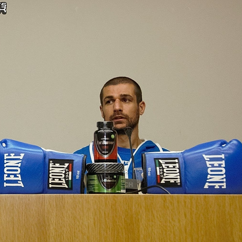 Η συνέντευξη Τύπου του Μιχάλη Αρναούτη για τον αγώνα κόντρα στον Zolani Marali (pics)