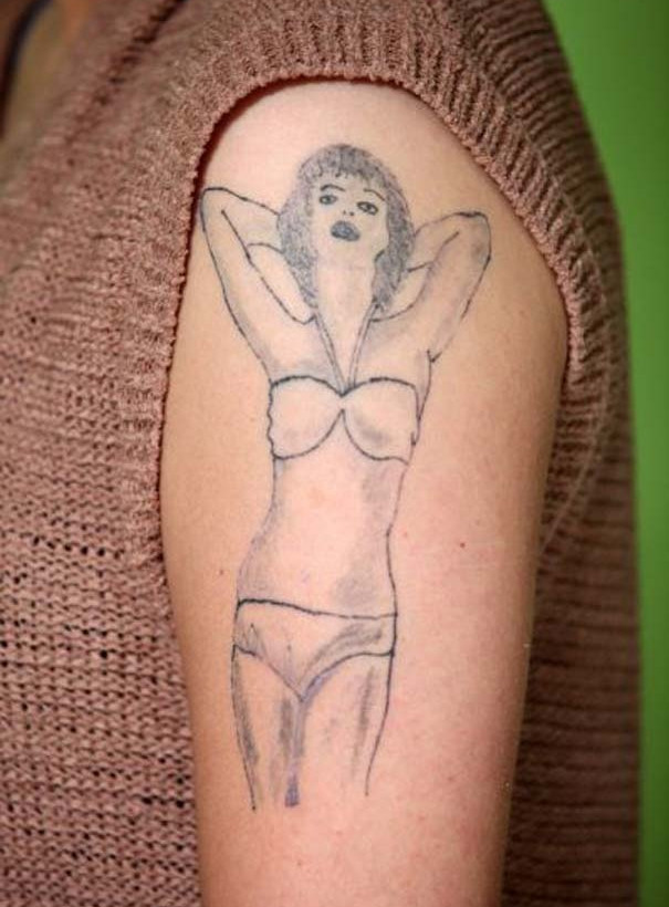 Το μόνο που ήθελε ήταν ένα τατουάζ με την Marilyn Monroe (pics)