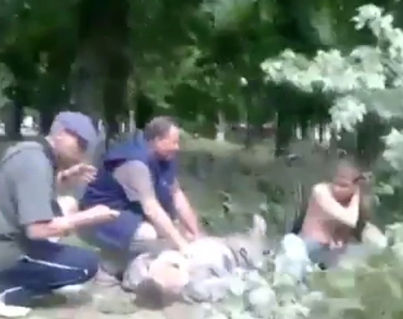 Βίντεο που σοκάρει: Νεκροί πολίτες στους δρόμους του Λουγκάνσκ