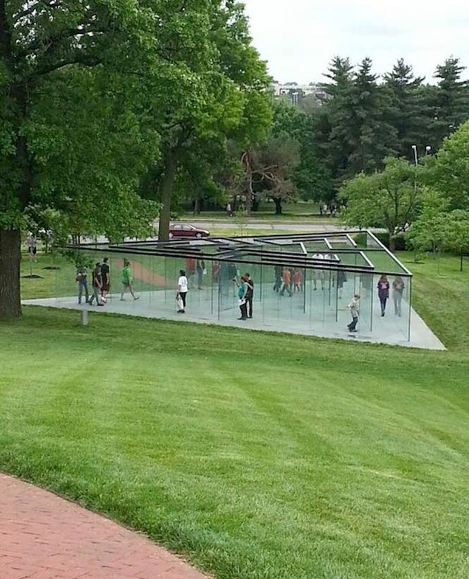 Νέος γυάλινος λαβύρινθος: Μπορείτε να βγείτε; (pics)