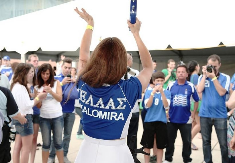 Εθνική Ελλάδας: Έκλεψε την παράσταση η Καλομοίρα λίγο πριν το Μουντιάλ (pics)